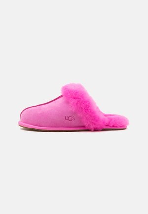 UGG, SCUFFETTE II - Pantofole - bright fuchsia