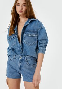 Koton STONE DETAIL  - Jeansshorts - blue denim
