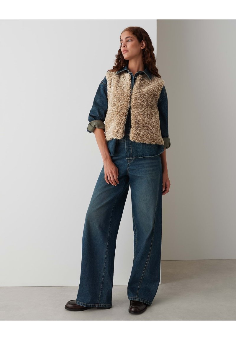 Manteau Sans Manches En Fourrure Blanche - Taille Unique, Neuf Sans étiquettes