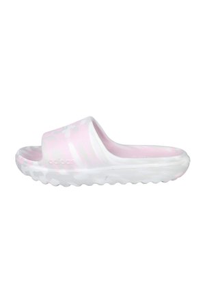 Chancla tipo sandalia Adidas blanca y rosa claro con suela gruesa y una tira ancha sobre el pie.