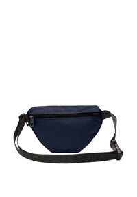Mörkblå tygbältesväska med dragkedja på toppen, triangulär form och justerbar svart rem med en logotyp. Slät yta, lättviktsdesign.