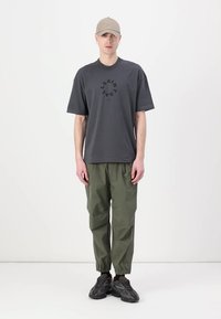 AllSaints TIERRA CREW - Apdrukāts T-krekls - jackson blue