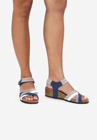 Bosanova CON DE CORCHO - Sandalias de cuña - azul