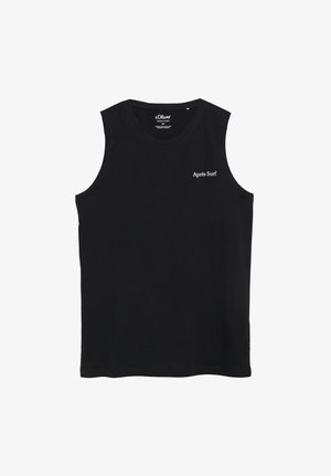 Zwarte katoenen tanktop zonder mouwen met ronde hals, kleine witte tekst "Après Surf" op de linkerborst en een s.Oliver-label aan de binnenkant van de kraag.
