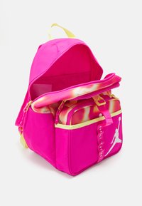 Miniaturna slika 3