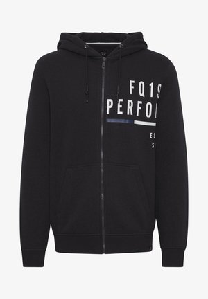 Černá mikina na zip se stahovací kapucí, předními kapsami a bílým potiskem s modrým akcentovým pruhem na hrudi.