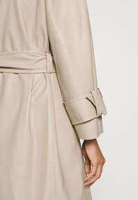 DRYKORN Manteau classique - brown