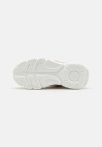 Buffalo CHAI - Tossud - rose/white