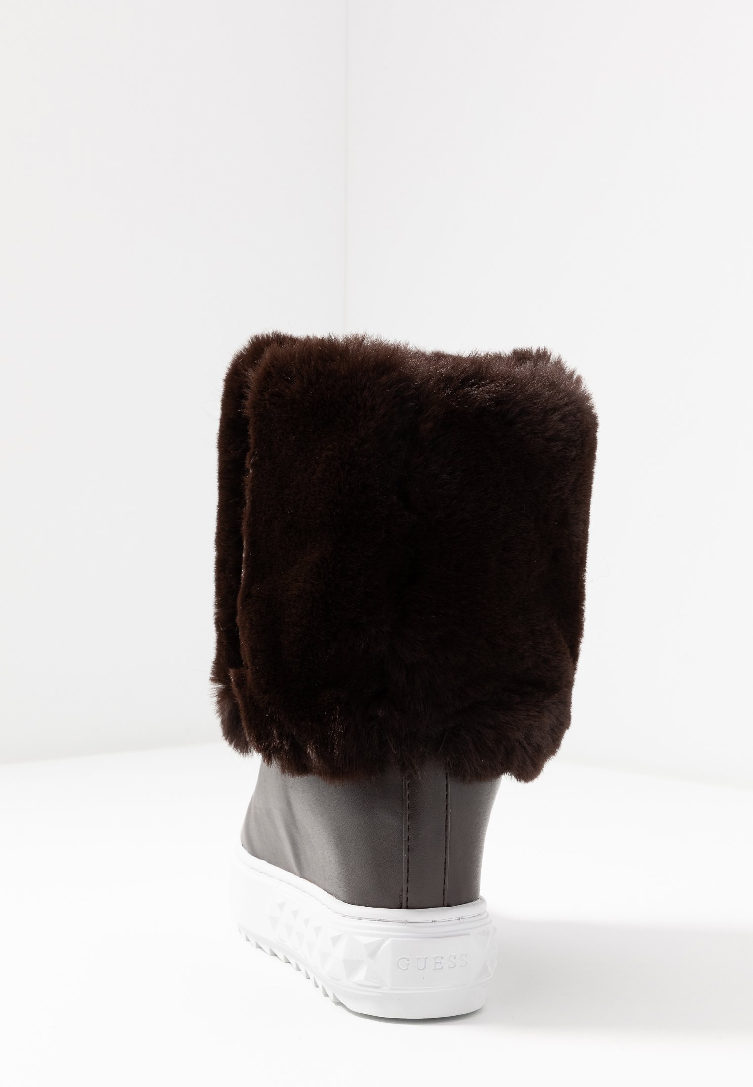 Guess Enkellaarsje Hasana Synthetisch Bont - Vergelijk prijzen