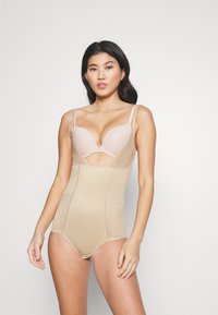 Marks & Spencer Body - rose quartz