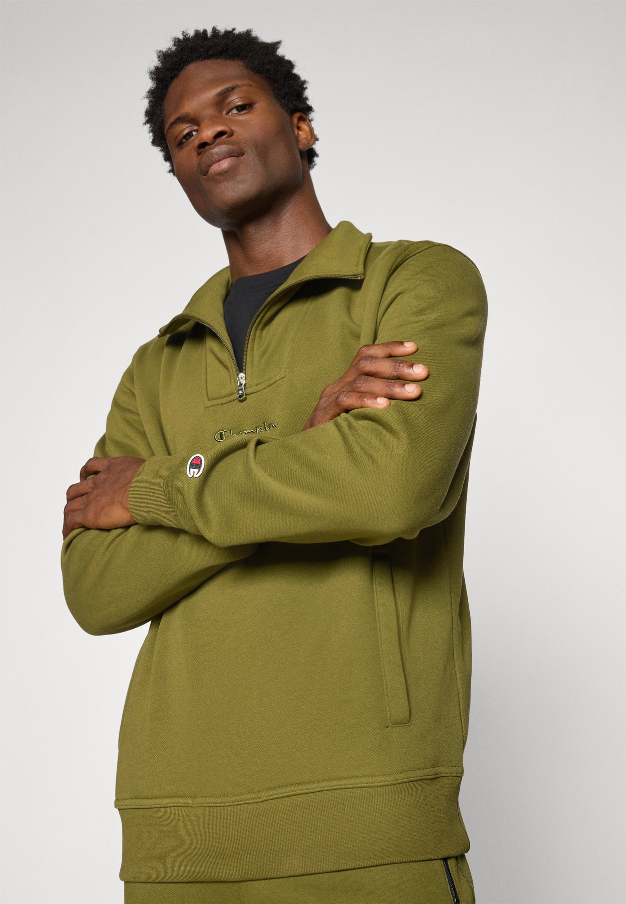 ICONS TONAL HALF ZIP SMALL LOGO