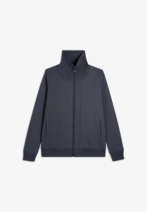 Giacca zip-up blu navy con colletto alto, polsini a coste e due tasche frontali. Tessuto liscio e dettaglio logo discreto sulla manica.