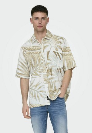 Korte mouwen shirt in het wit met een beige en lichtblauwe tropische bladerenprint, knoopsluiting aan de voorkant en een enkele opgestikte zak op de linkerborst.