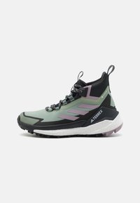 Adidas Terrex - FREE HIKER 2.0 GORE-TEX® - Chaussures de marche - silver green/preloved fig/carbon Image miniature 1