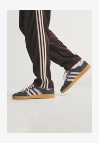 Unausgewählt, aurora coffee