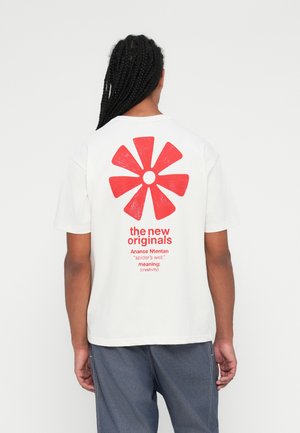 ANANSE ADINKRA TEE - Print T-shirt - white alyssum