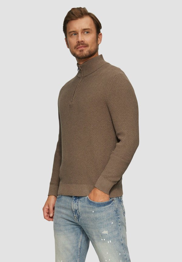 STRUKTURIERTER MIT TROYERKRAGEN - Strickpullover - cognac