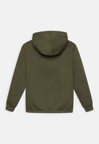 Hoodie i olivgrön, med en slät yta, lång ärm och ribbat avslut. Inga synliga logotyper eller mönster.