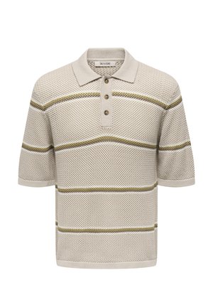 Polo en maille beige à manches courtes avec un motif texturé et des rayures horizontales vert olive et blanches, doté de trois boutons sur la patte de boutonnage.