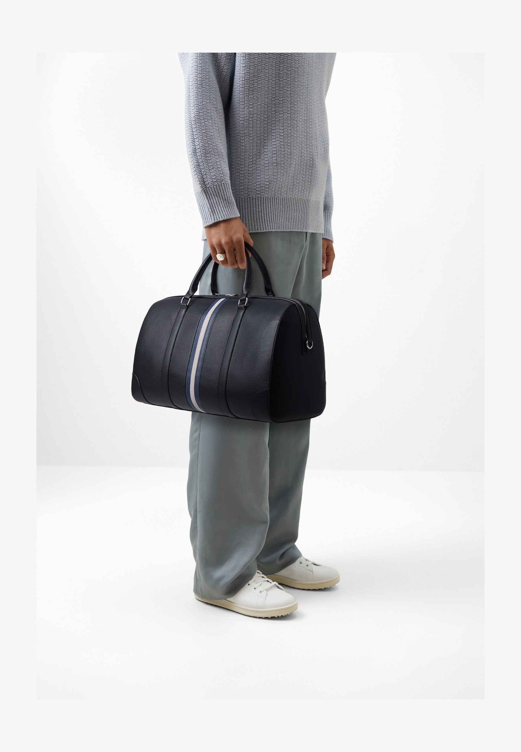 Borsa Da Viaggio Universale Quadra QD74, Colore Nero, Dimensioni Standard
