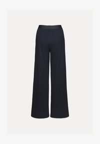 Nem kiválasztott, black