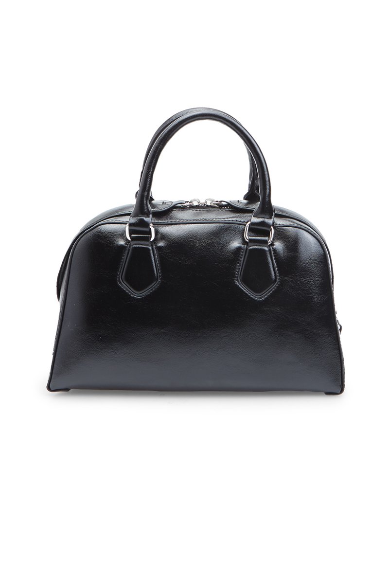 Borsa a mano in pelle nera con una superficie liscia, forma rotonda, manici superiori doppi e dettagli in metallo argentato. Presenta una chiusura con zip.
