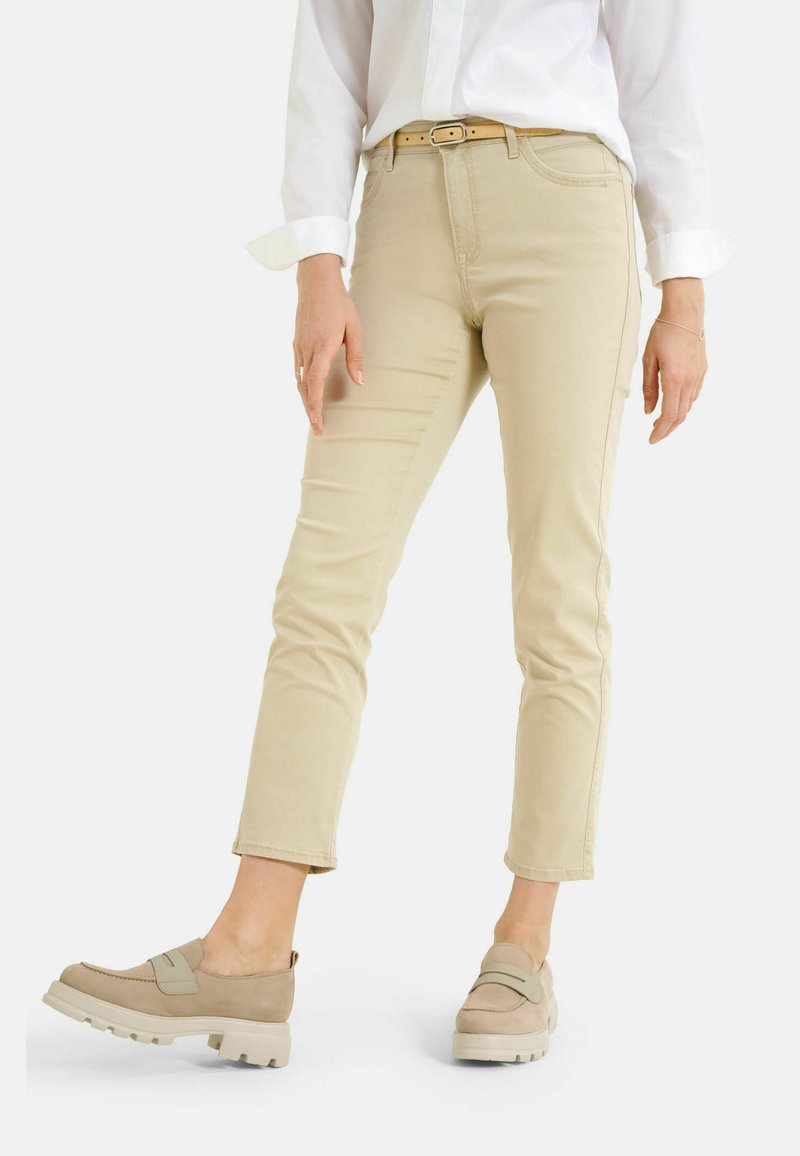 BRAX Jeans STYLE MARY BOOT in weiss