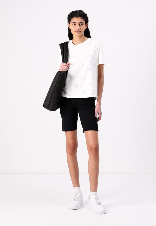 JDYCIF BRODERIE ANGLAISE  - Print T-shirt - cloud dancer3