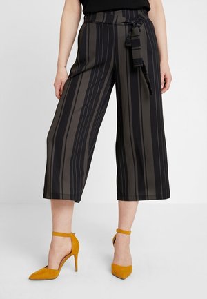Pantalones - khaki