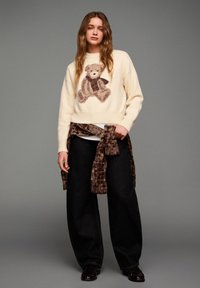 Bershka PRINTED - Pulover - beige