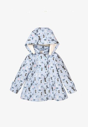 Dziecięca jasnoniebieska kurtka z kapturem na guziki, ozdobiona wzorem szarych i białych królików oraz drobnych roślin.