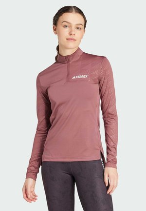 Long sleeved top - burgundy