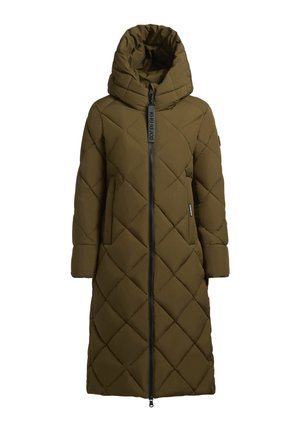Abrigo largo acolchado en verde oliva con cuello alto, cremallera frontal completa y bolsillos laterales. Acabado con herrajes y detalles en negro.
