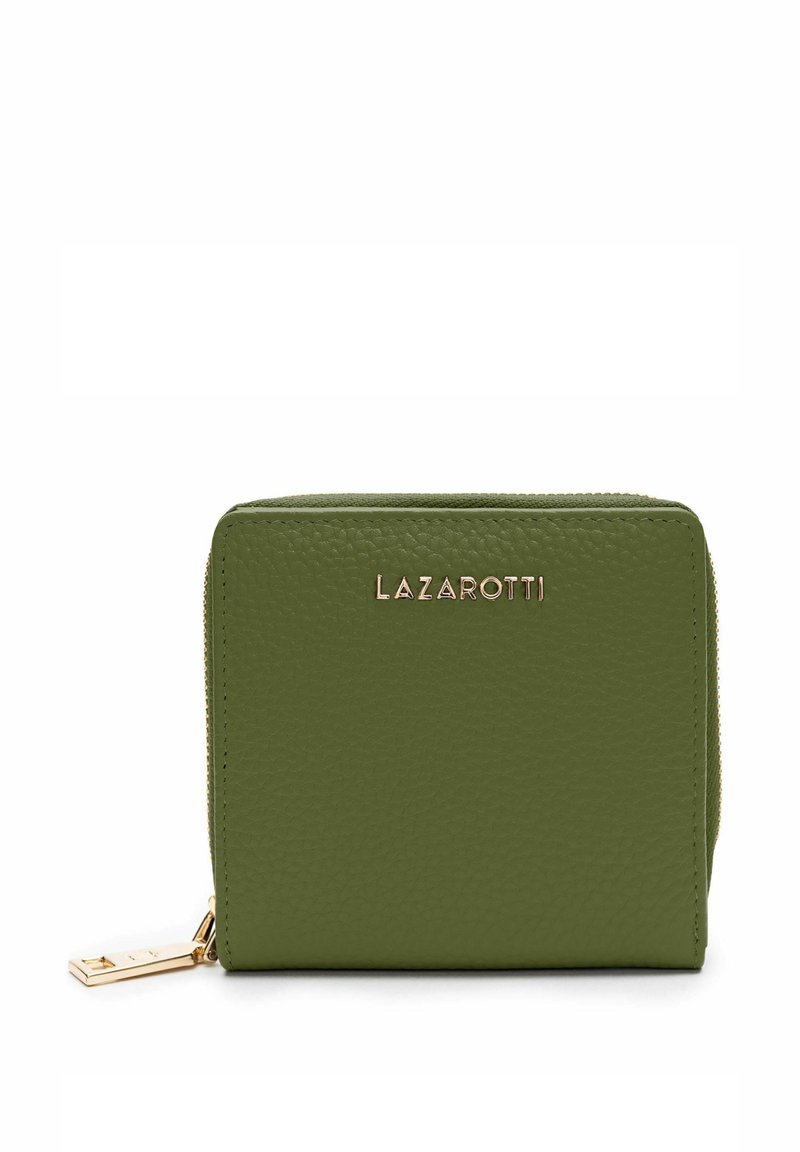 Portefeuille en cuir vert olive avec une finition texturée, quincaillerie dorée et fermeture zippée. Présente le logo de la marque en relief sur le devant.