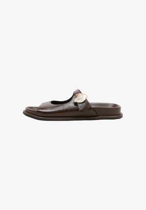 HUNE, DESENLACE - Sandalias planas - brown