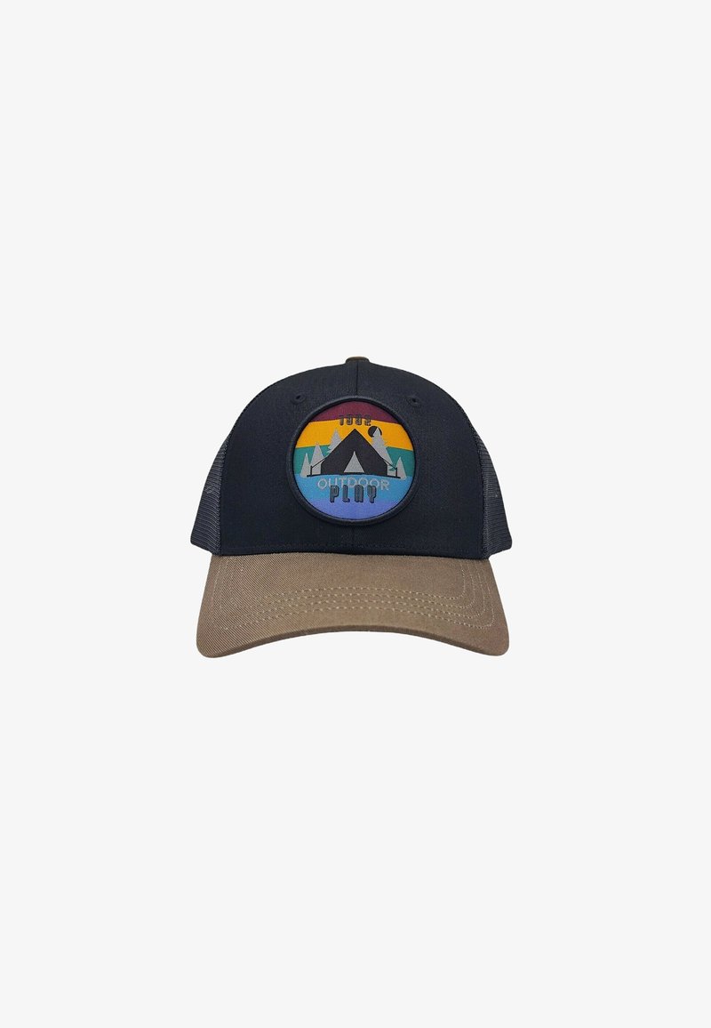 Casquette avec un dos en maille bleu marine et une visière beige, dotée d'un patch circulaire représentant des montagnes, des arbres, et "JEUX EN PLEIN AIR", dans des couleurs vives.