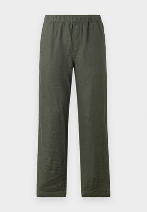 Pantalones de lino verde oscuro con cinturilla elástica, diseño de pierna recta y una textura ligeramente arrugada. Sin hardware visible ni patrones.
