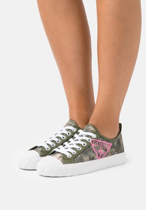 KERRIE - Sneakers basse - olive
