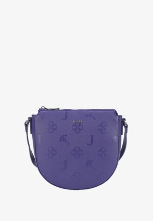 Borsa a tracolla viola realizzata in pelle testurizzata, caratterizzata da motivi floreali in rilievo e un accento di logo metallico. Forma arrotondata con tracolla regolabile.