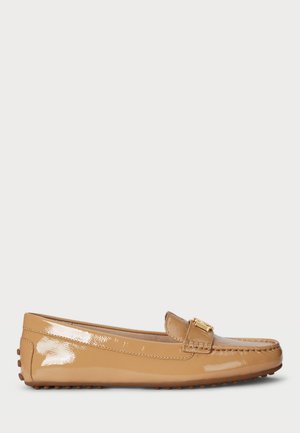 BARNSBURY CRINKLE PATENT LEATHER DRIVER - Slipper - buff