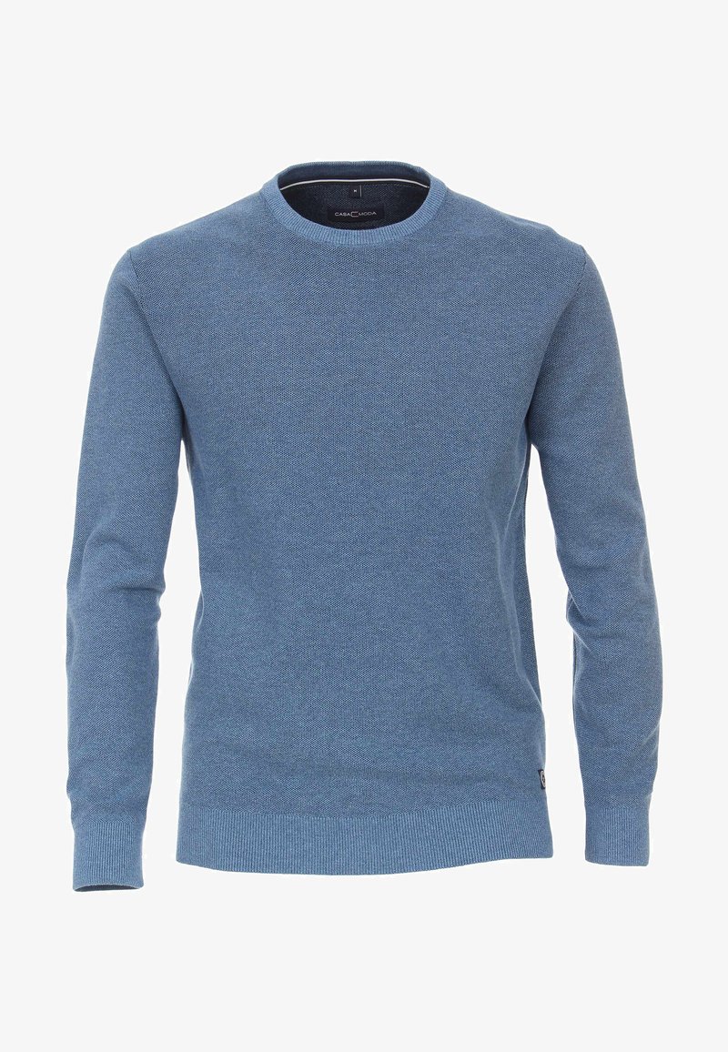 Pull bleu clair en tissu tricoté texturé. Il présente un col rond et des poignets et un ourlet côtelés. Aucun motif ou élément de quincaillerie visible.