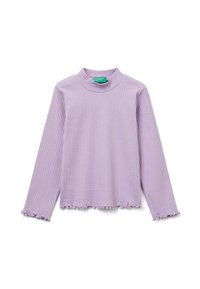 Lila geripptes Langarmshirt mit einem Stehkragen und fransigem Saum. Hergestellt aus einem weichen Material, mit strukturiertem Stoff und einem taillierten Design.