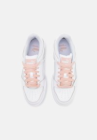 Puma SLIPSTREAM  - Joggesko - white/dewdrop