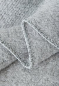 OPUS AMADSI  - Halsdoek - hazy fog melange