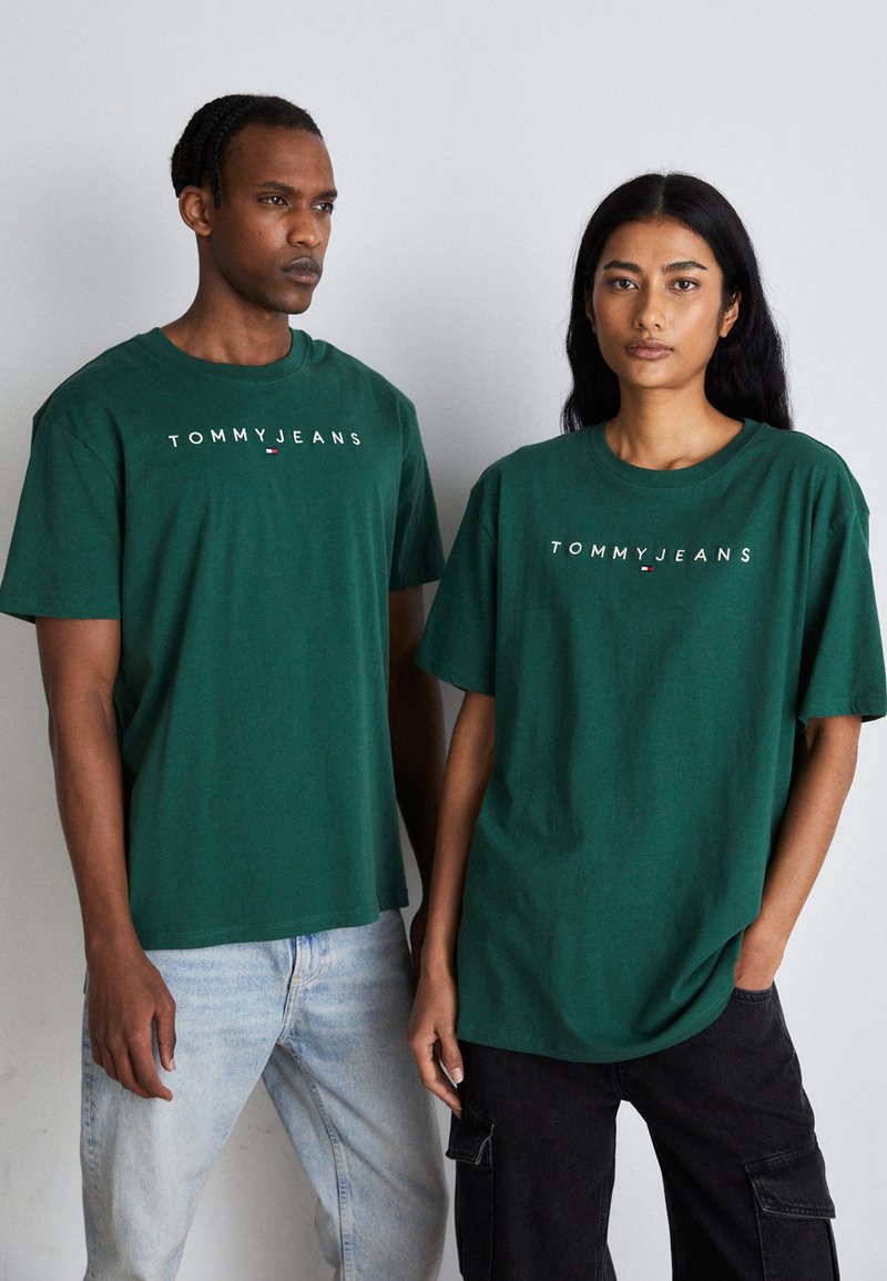 Tommy Jeans - LINEAR LOGO TEE  - Print T-shirt - court green, Enlarge