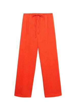 Pantalones anchos rojos, hechos de un tejido texturizado con acanalado vertical y una cinturilla elástica con cordón para ajustarse.