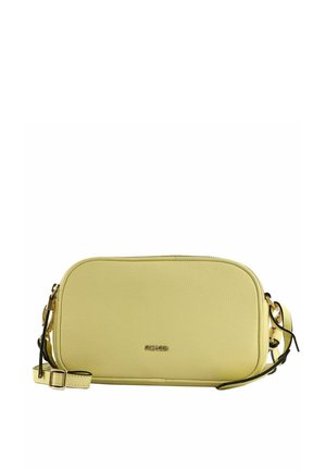 Sac bandoulière rectangulaire en cuir jaune clair avec ferrures dorées, bandoulière réglable et petit logo de la marque au centre devant.