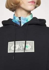 Santa Cruz Mikina s kapucí - black