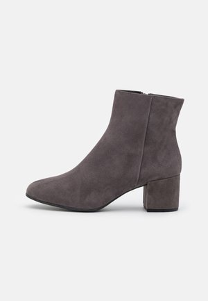 Kotníkové boty - grey