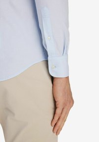 John Henric TWILL SOLID BUTTON UP - Skjorta - mid blue